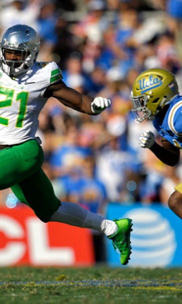 Olorunfunmi's TD run vaults UCLA past Oregon 31-14 (Oct 21, 2017)